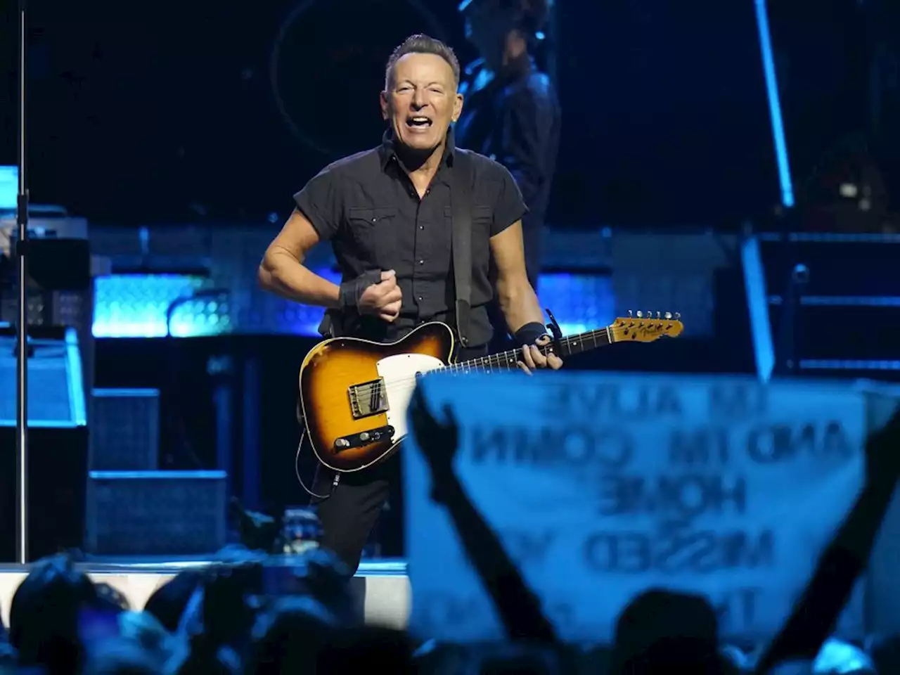 'They’re alive. Don’t overreact': Bruce Springsteen, wife contract COVID-19