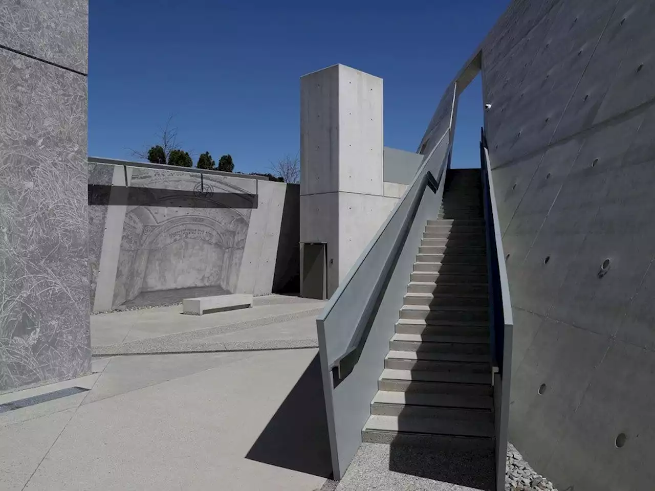 Education groups to develop phone app for National Holocaust Monument