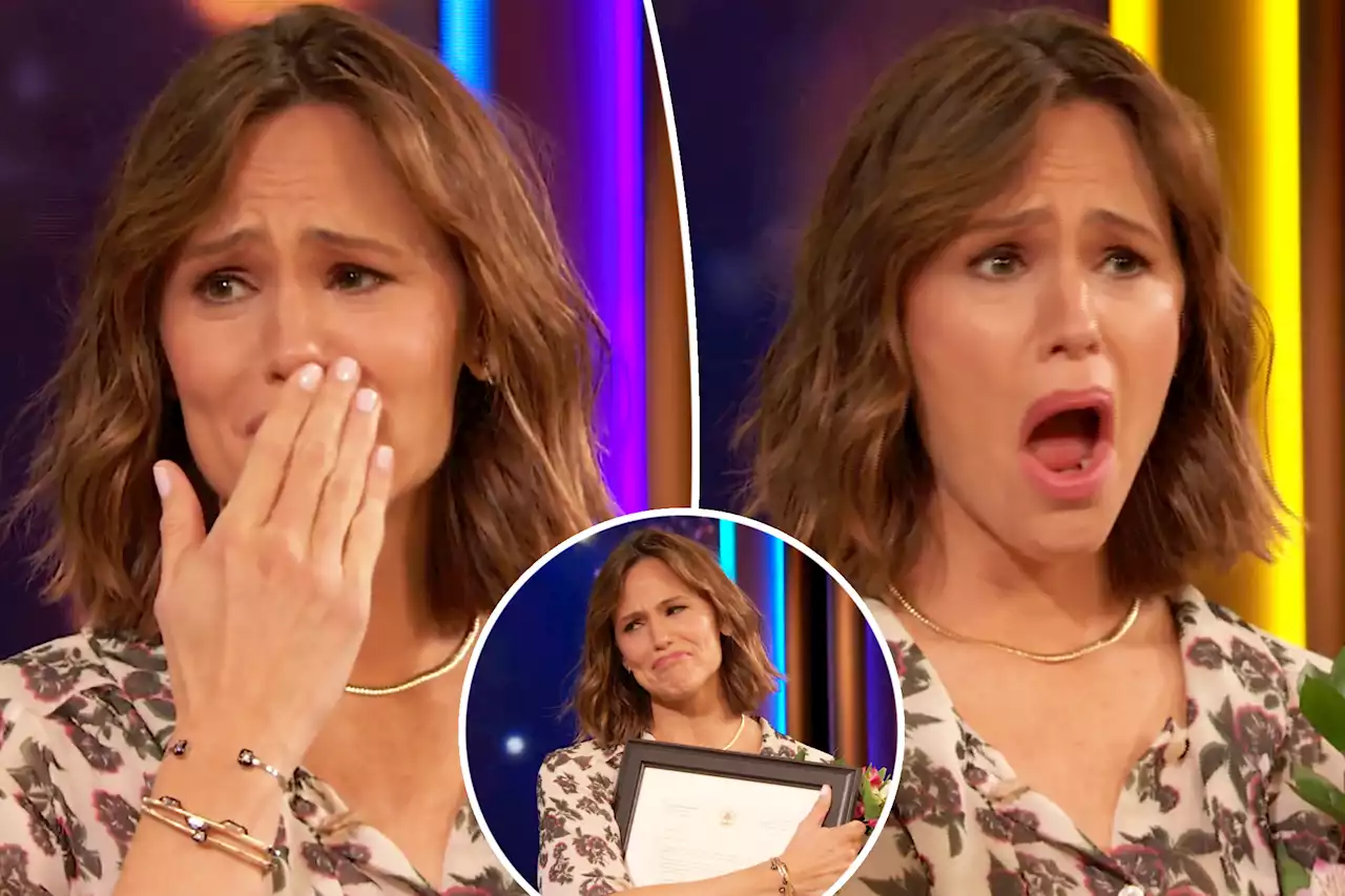 Jennifer Garner brought to tears by Drew Barrymore’s ‘bananas’ surprises