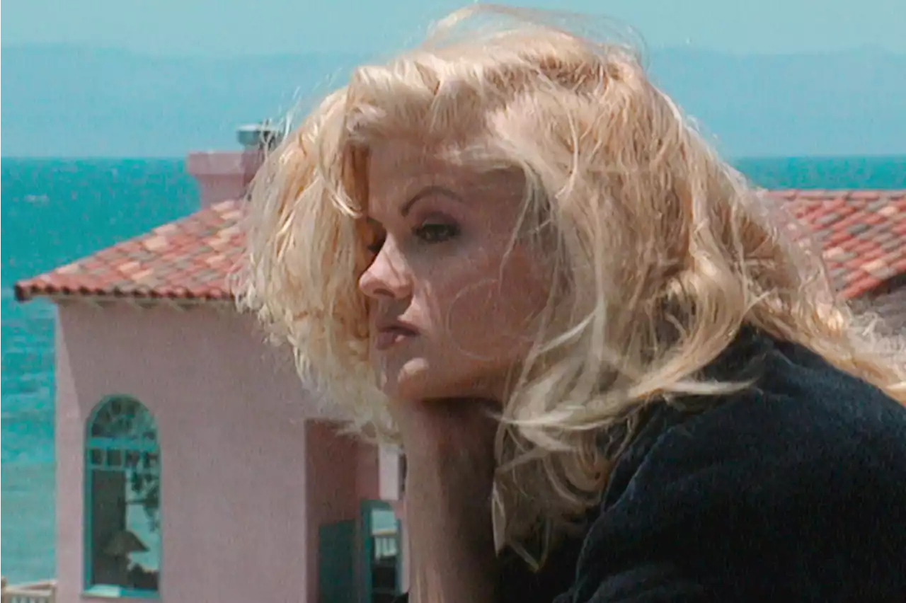 Anna Nicole Smith Doc Examines the Troubled, Misunderstood Life of the Late Superstar Model