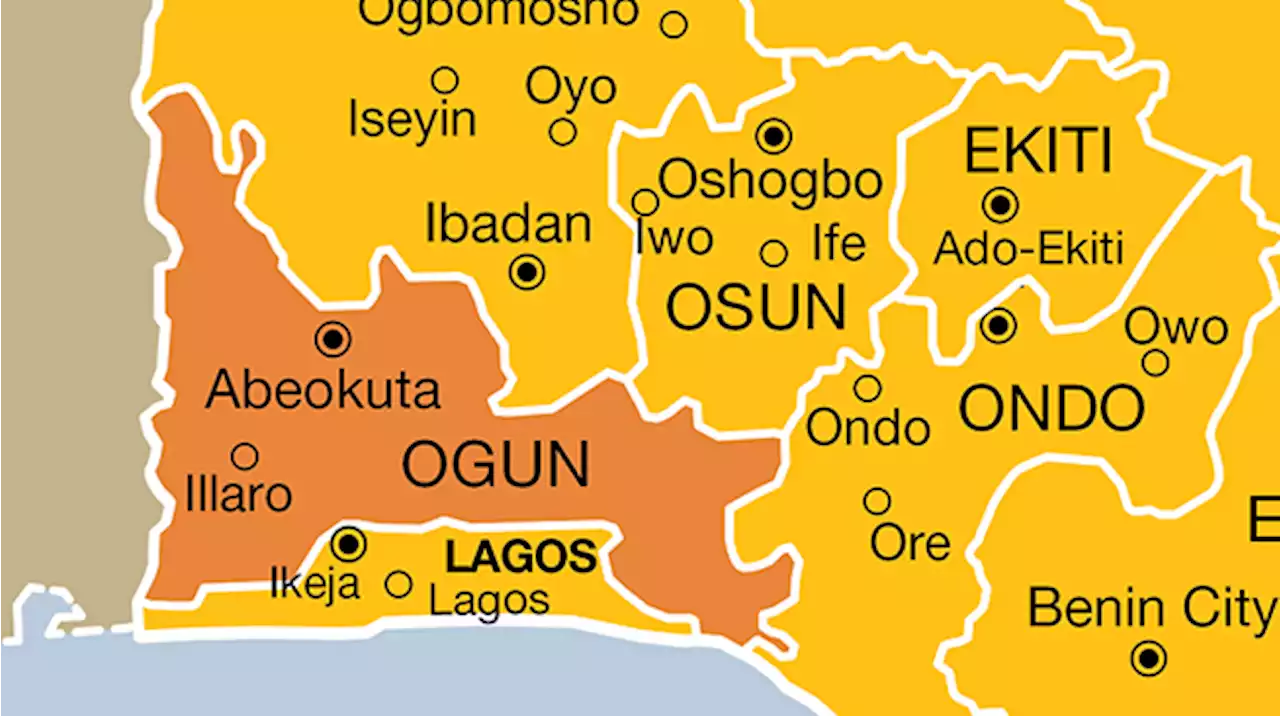 Gunmen attack commercial bus, abduct traffic officer on Lagos-Ibadan expressway | TheCable