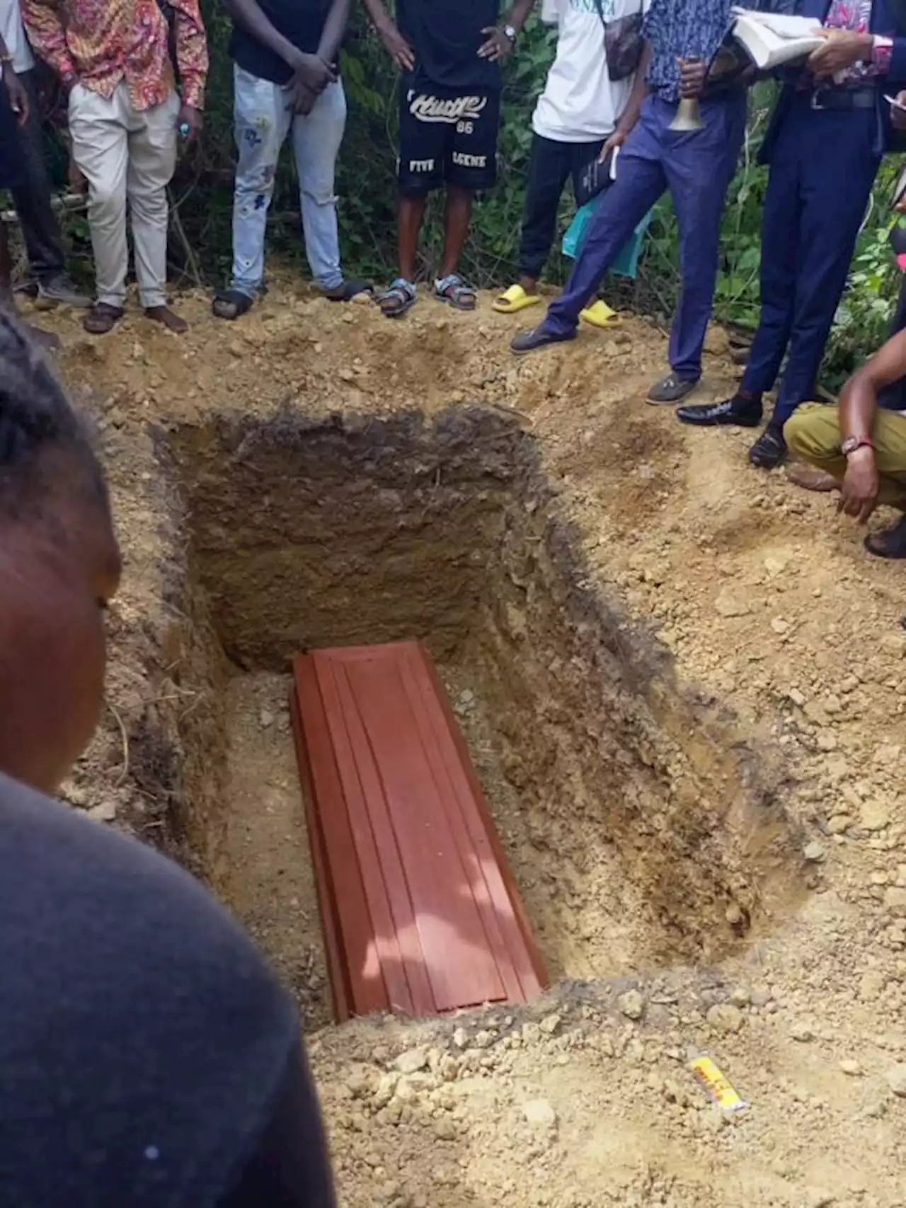 PHOTOS: Ondo motorist stoned to death for 'killing two people' laid to rest | TheCable