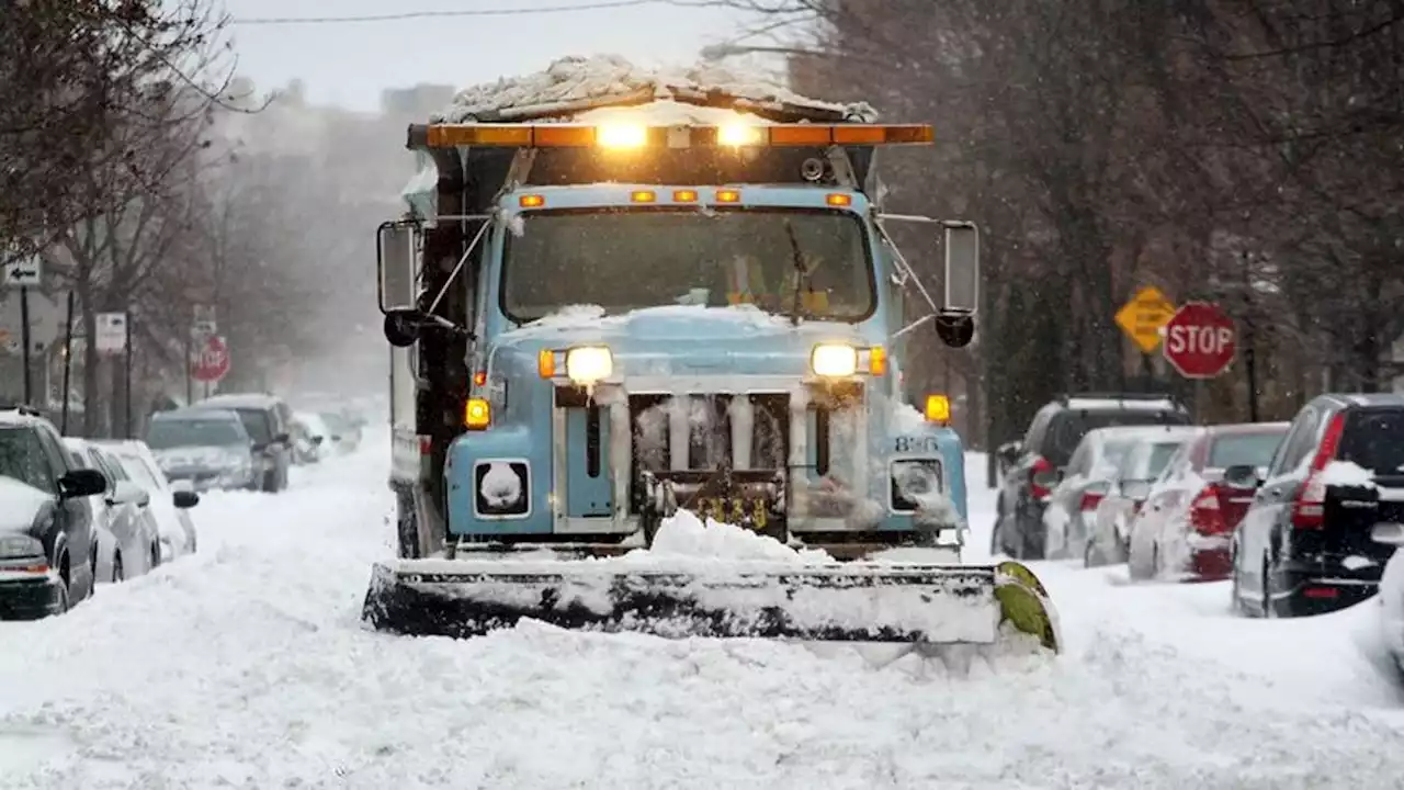 Snowstorm In Chicago Delays Hundreds Of Morning Murders