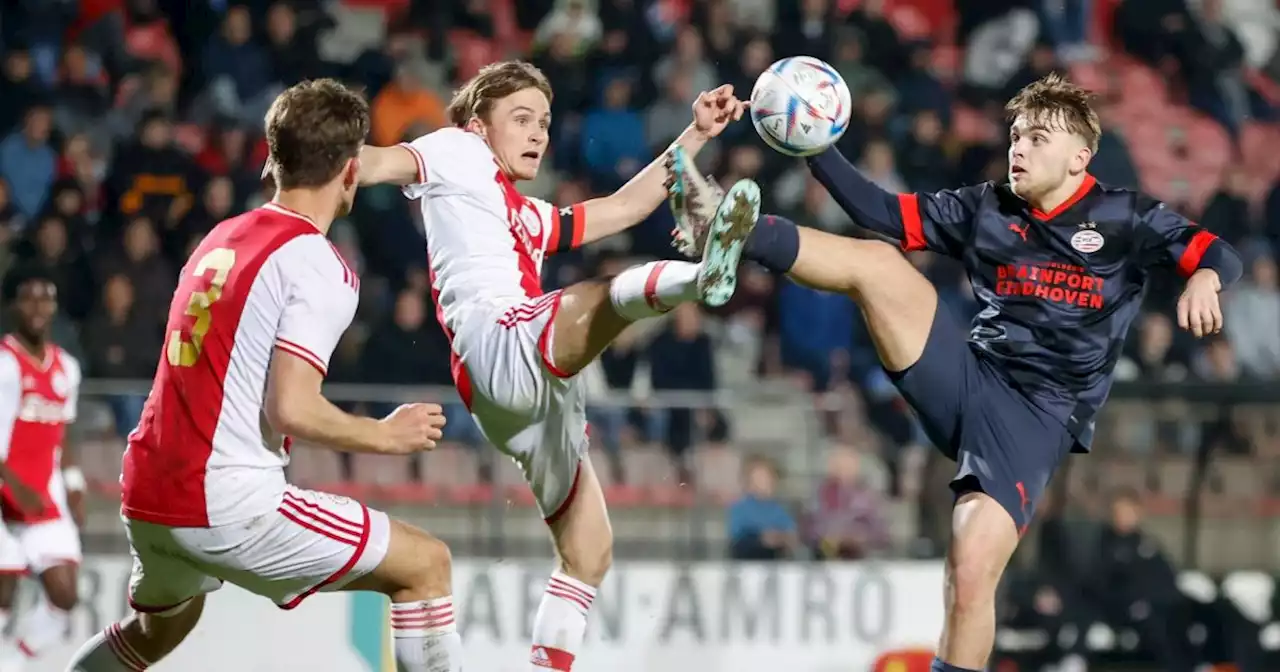 Spektakelstuk tussen beloftenteams: Jong Ajax verslaat Jong PSV in negenklapper