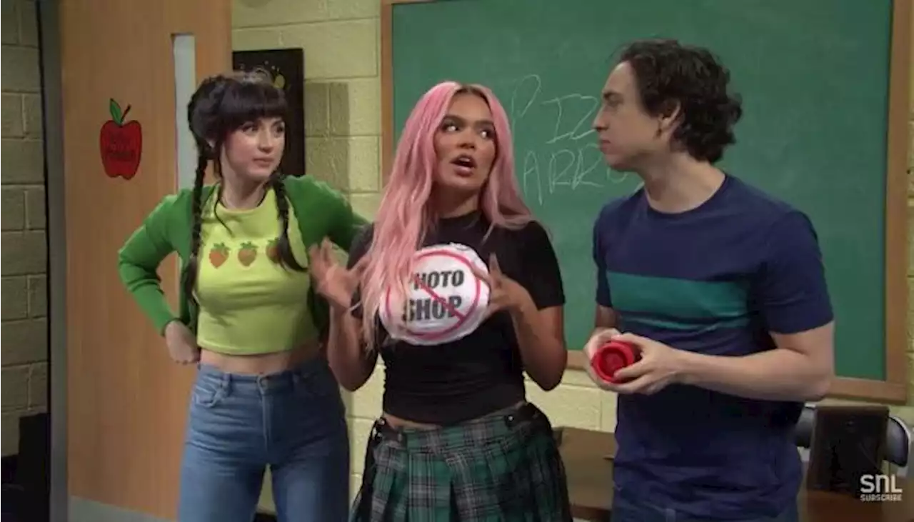 “NO al Photoshop”, el mensaje de Karol G en 'Saturday Night Live'