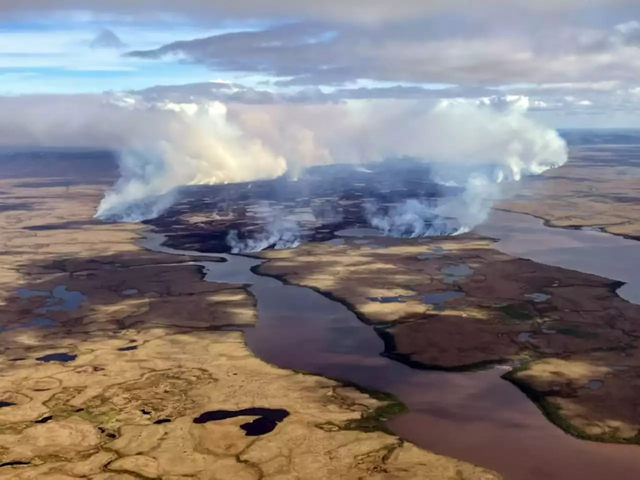 Will heavy snow cover dampen Alaska’s fire season? Experts say don’t count on it.