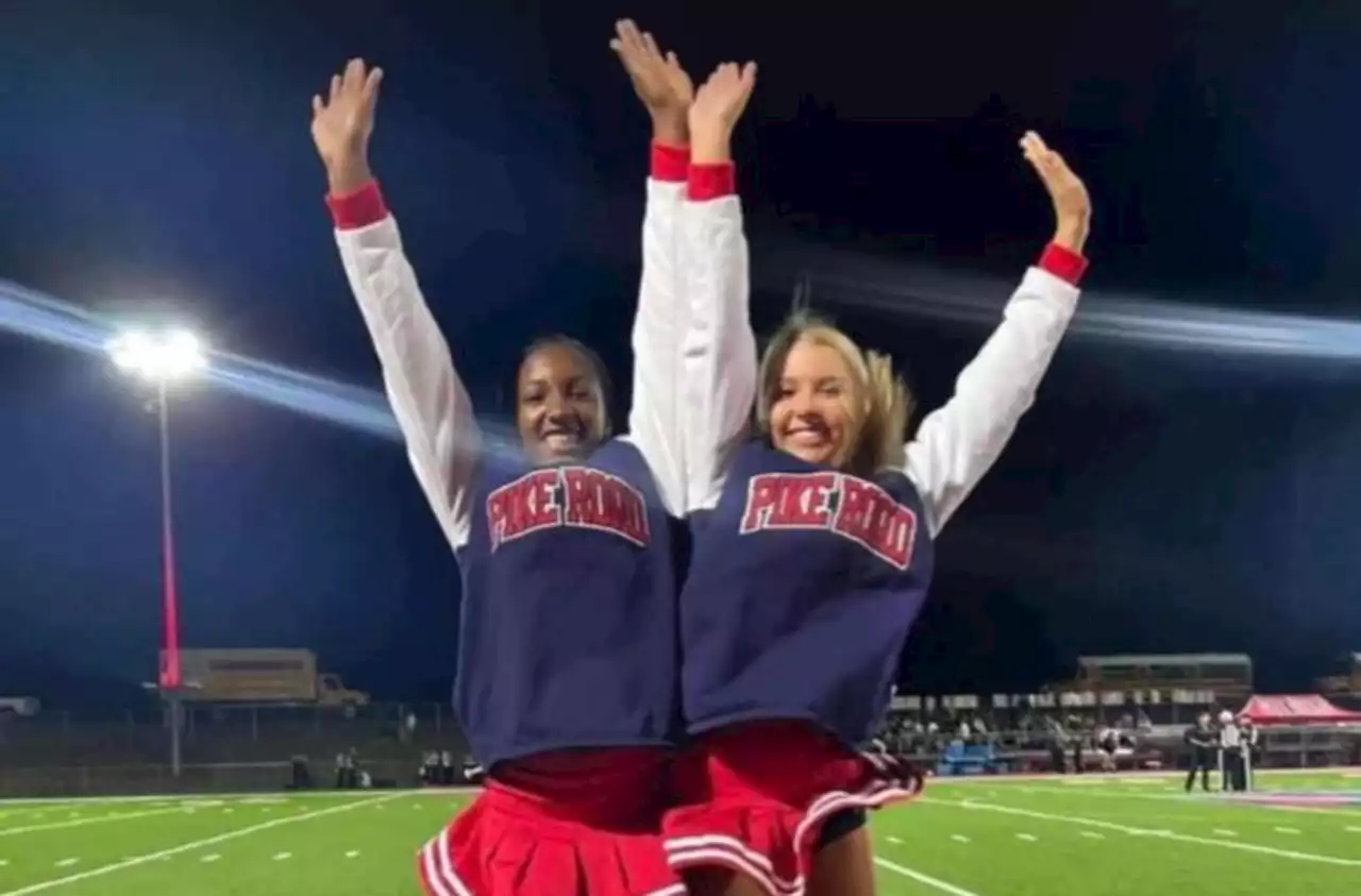 High school cheerleaders and close friends critically injured in Dadeville shooting: ‘People are praying’