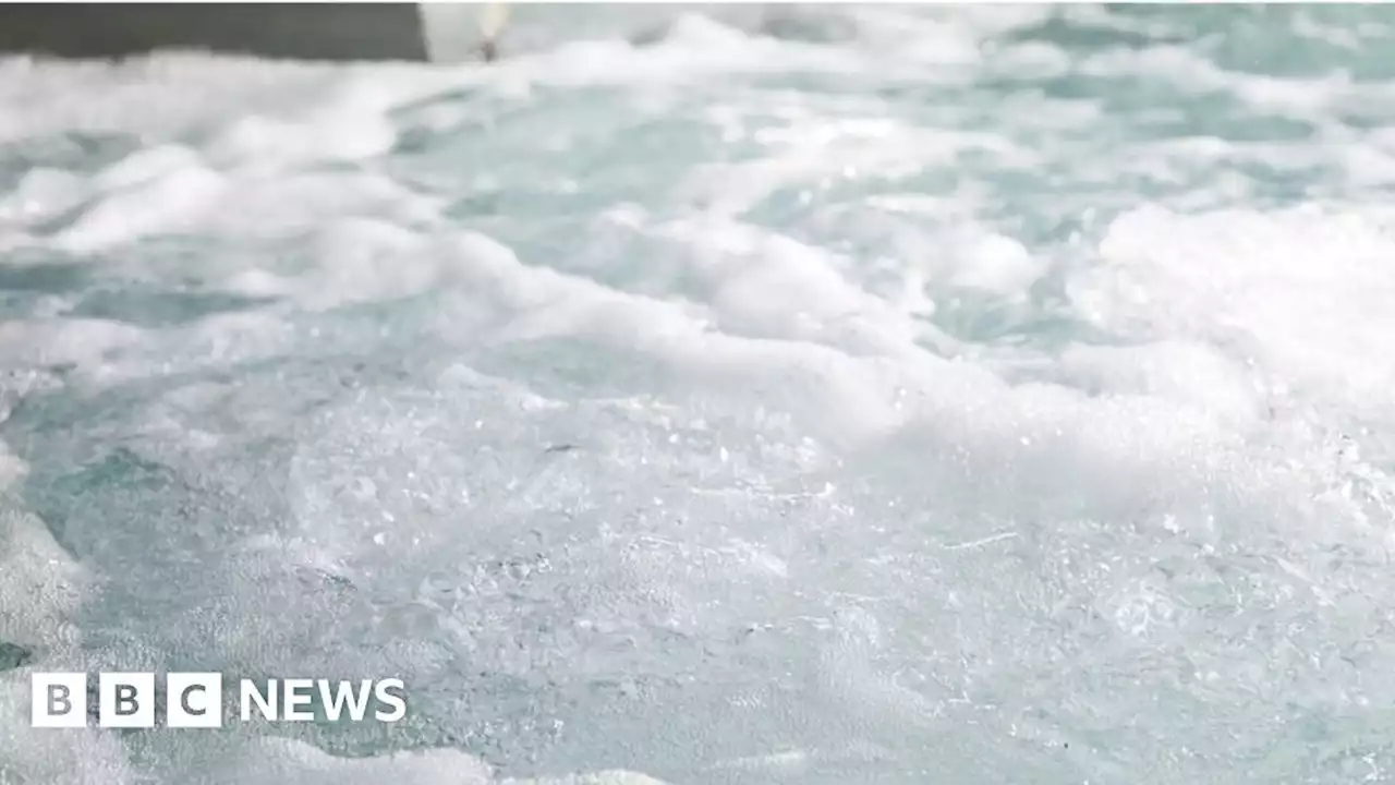 Isle of Wight spa forced to shut after bath bombs in jacuzzi