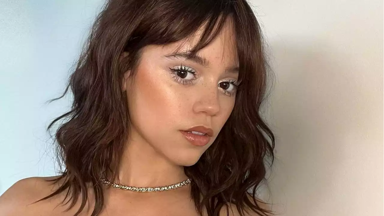 Jenna Ortega Swaps Her Signature Sleek Bob For This Summer’s Easiest Updo