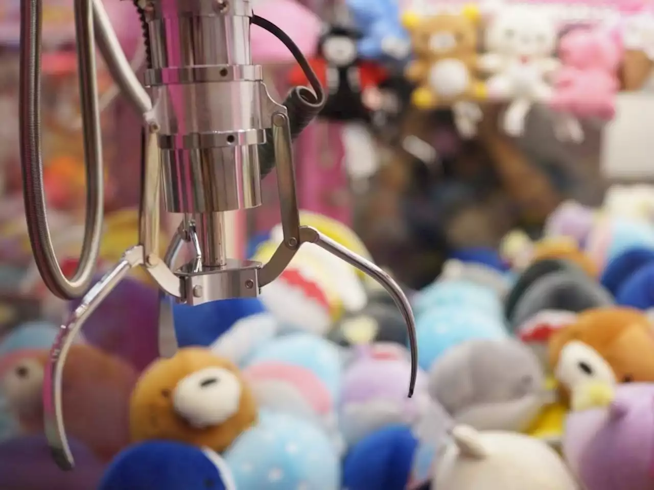 Boy, 13, gets stuck climbing into claw machine for prize