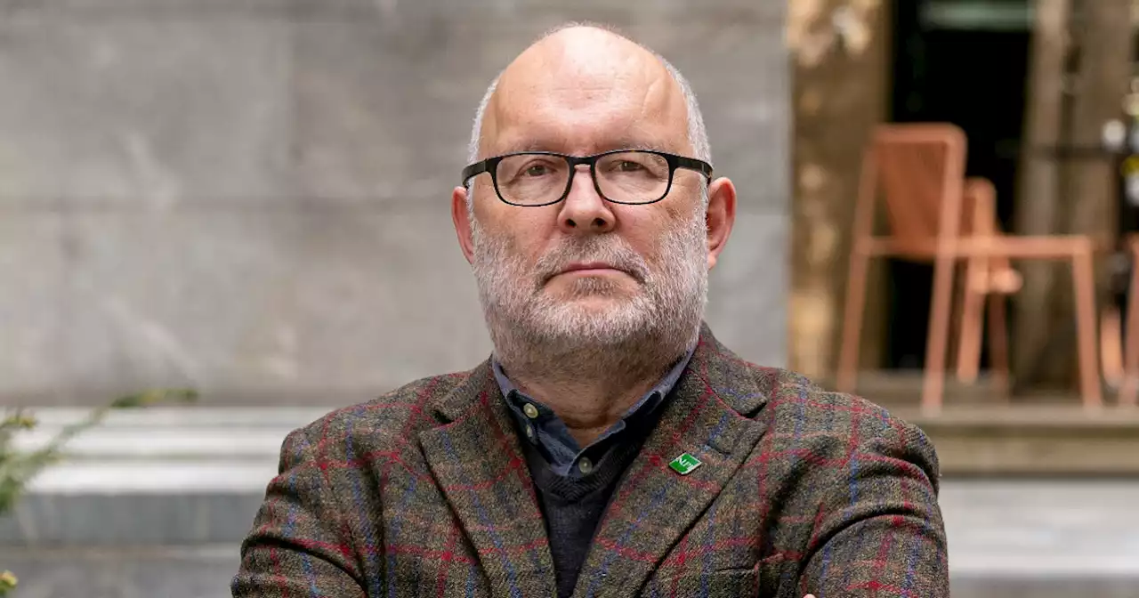 - Ble forsøkt rekruttert av GRU
