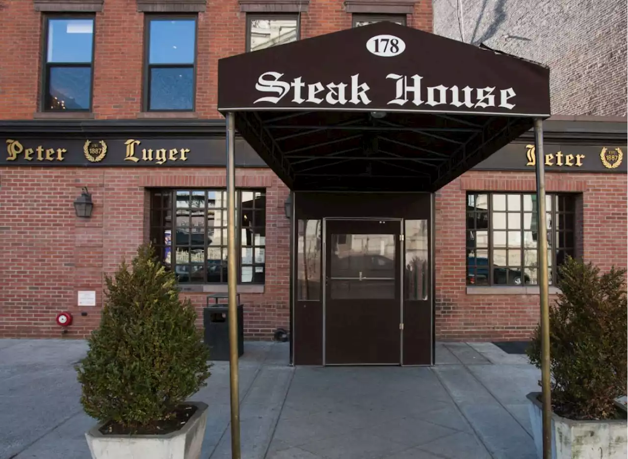 7 Iconic American Steakhouses To Add To Your Bucket List