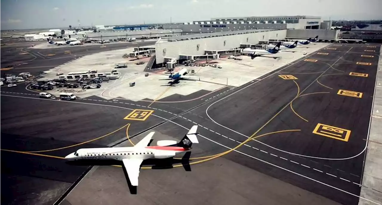 Chocan aviones en pista de rodaje del AICM