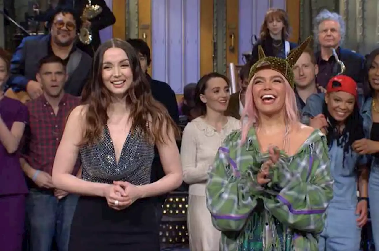 Karol G emocionó con su presentación y un nuevo look en el Saturday Night Live