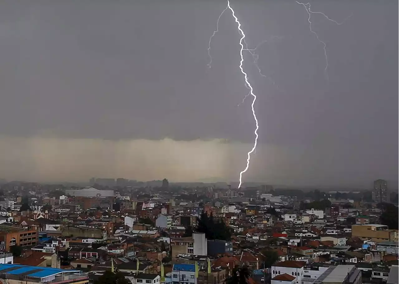 Impresionante: caída de rayos rompió récord en Bogotá con 3.200 en dos horas