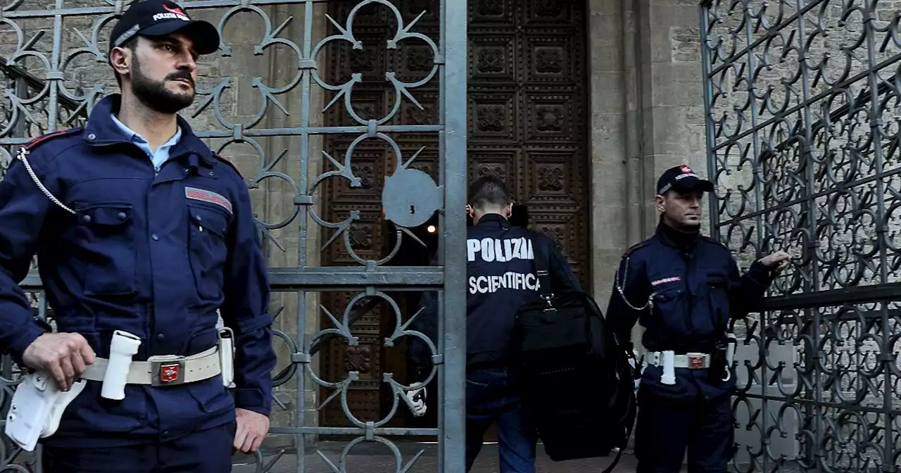 Turista morto per un crollo nella basilica di Santa Croce a Firenze: tutti assolti - Il Fatto Quotidiano