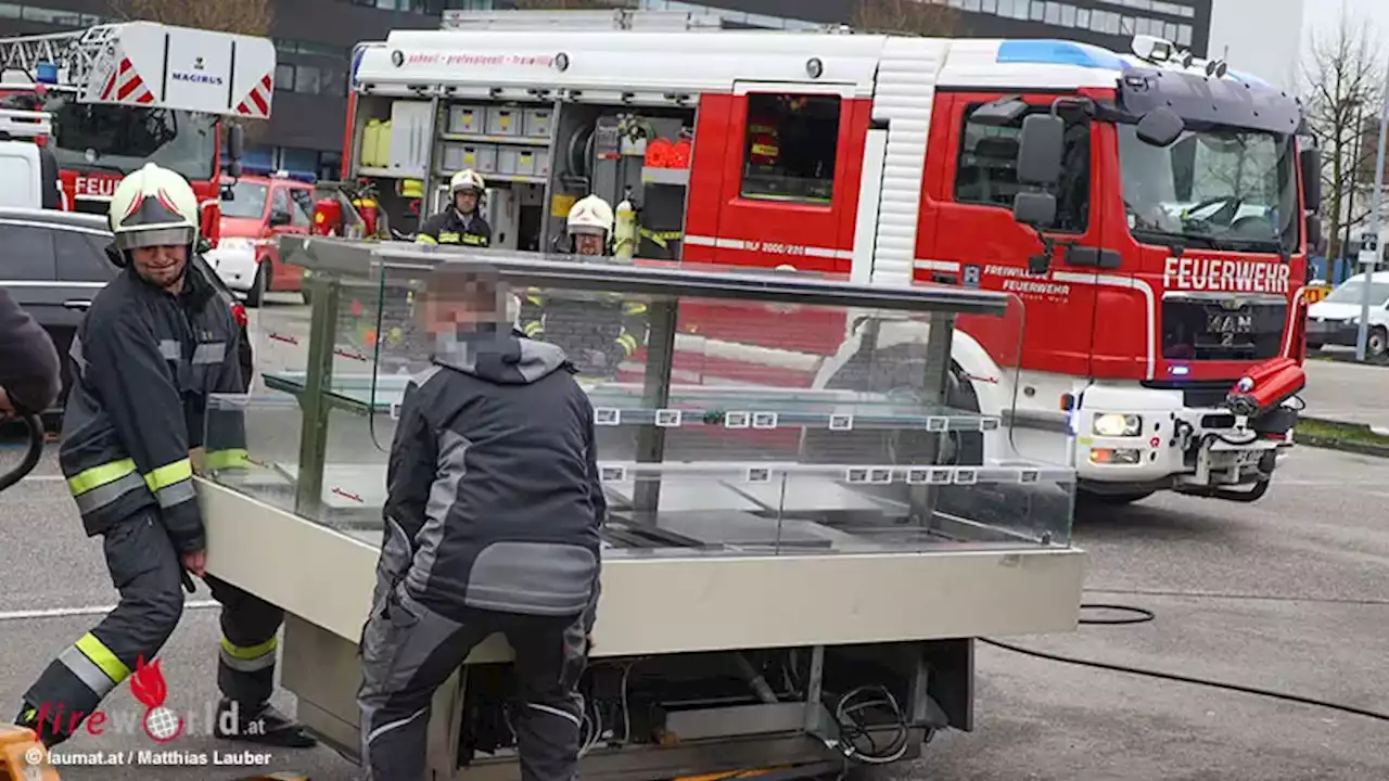 Oö: Brand an Kühlvitrine bei Lebensmittelhändler in Wels