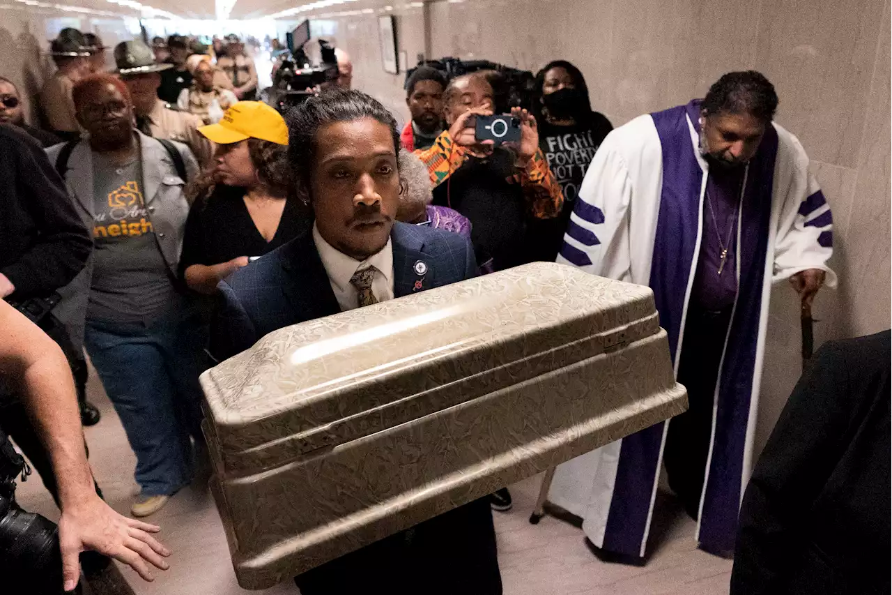 Reinstated Tennessee lawmaker blocked from carrying infant-sized casket onto House floor in latest gun protest