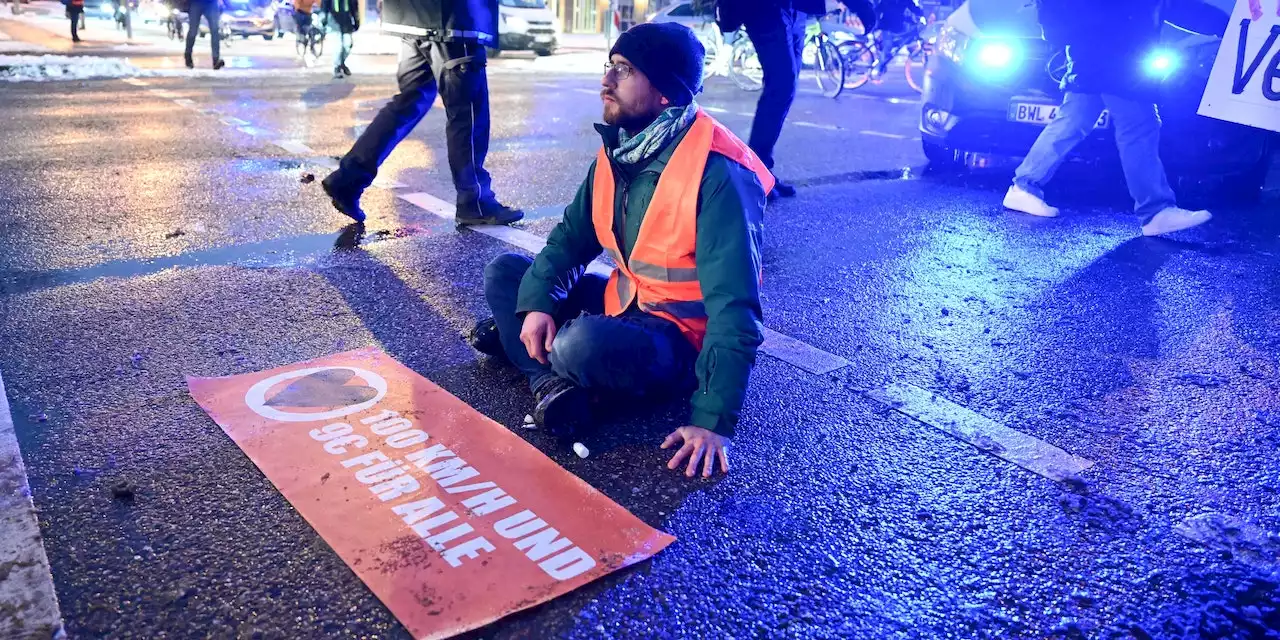 Knallhart-Urteil! Erster Klima-Kleber muss ins Gefängnis