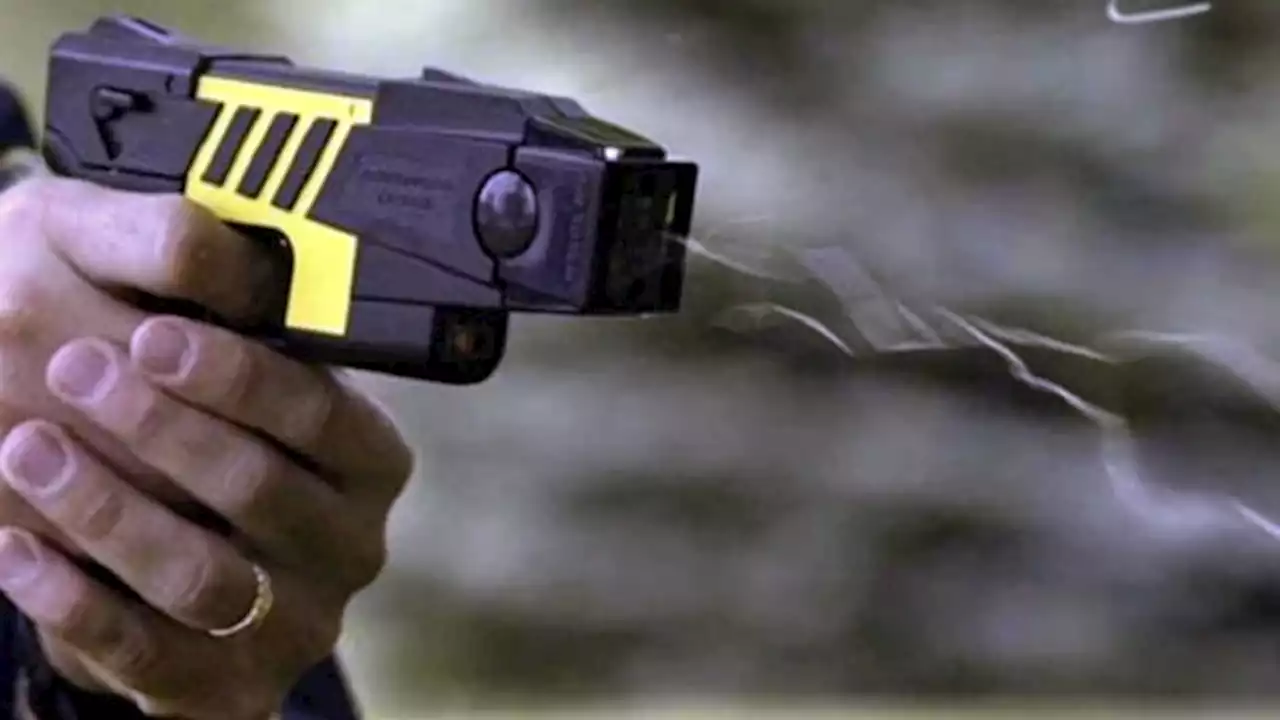 Se implementarán las pistolas Taser en la Ciudad: desde qué fecha