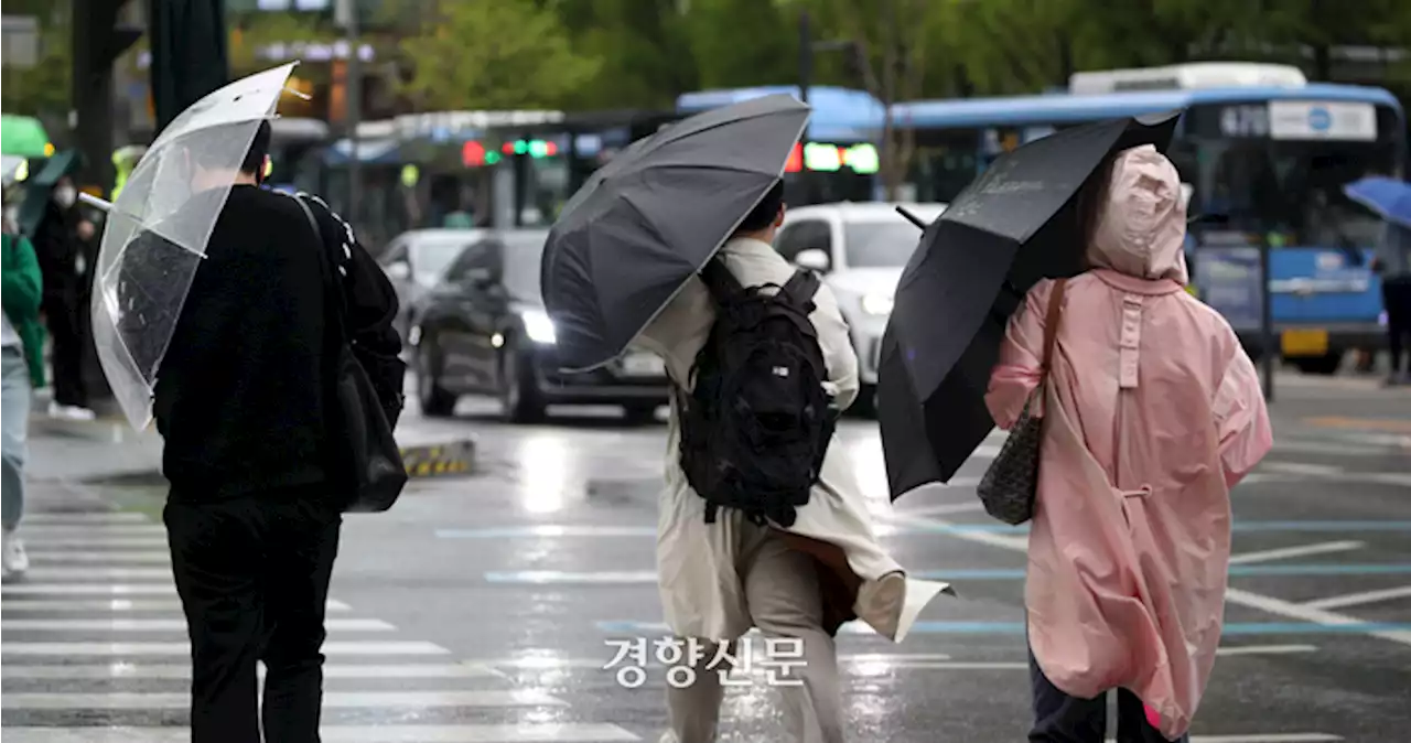 ‘우르르 쾅쾅’···전국 천둥·번개 동반한 비