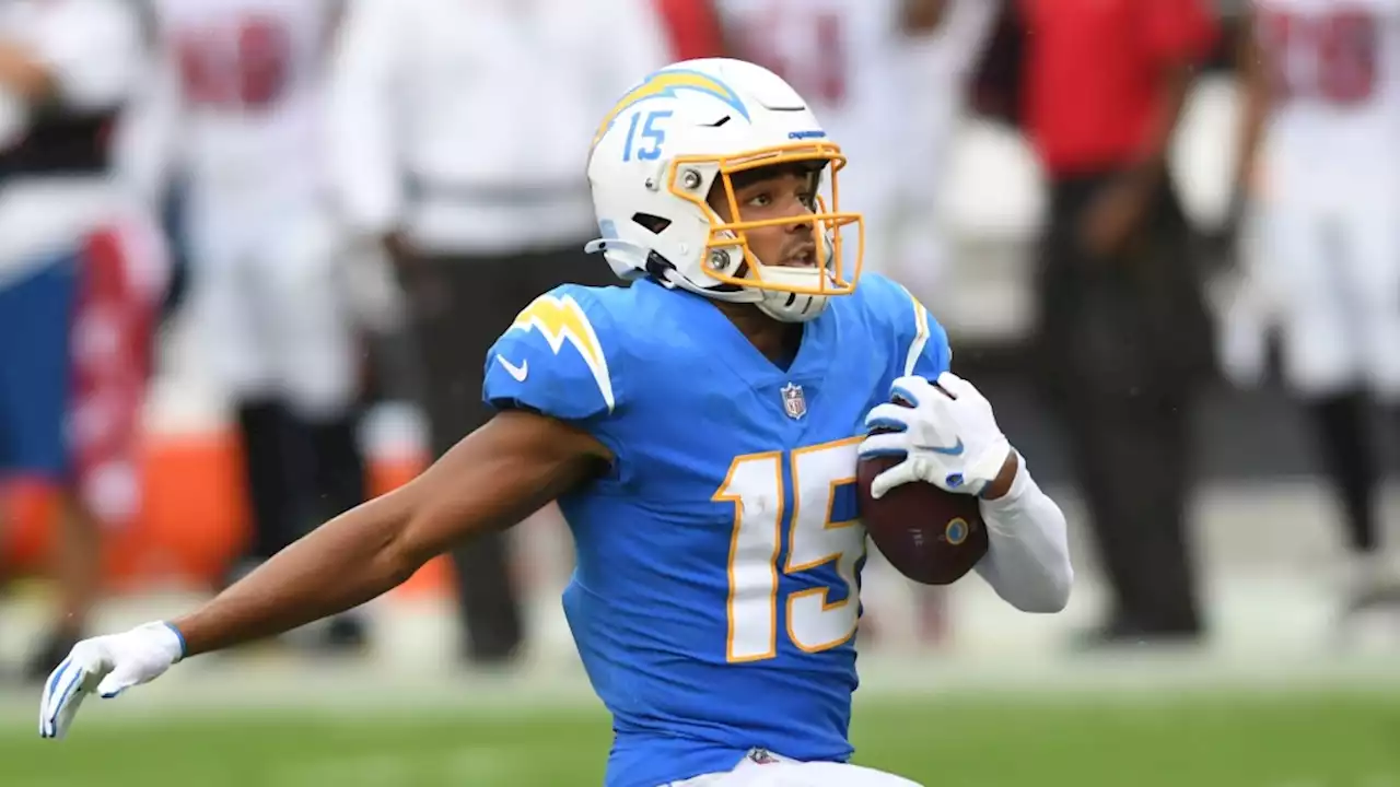 Chargers bring back wide receiver Jalen Guyton