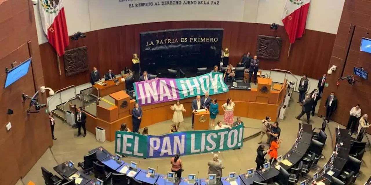 PAN toma la tribuna del Senado para exigir nombramientos del INAI; suspenden la sesión