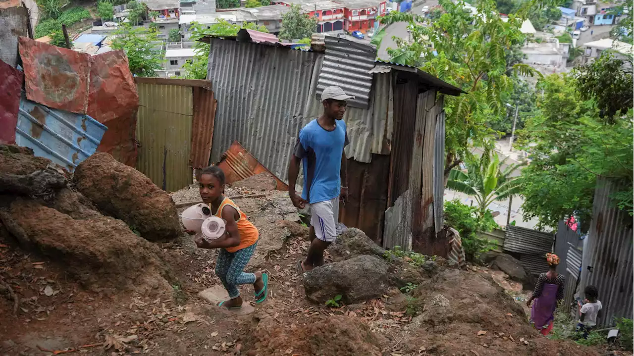 « Violence », « massacre » : à Mayotte, l’opération anti-migrants « Wuambushu » dénoncée par les Comores