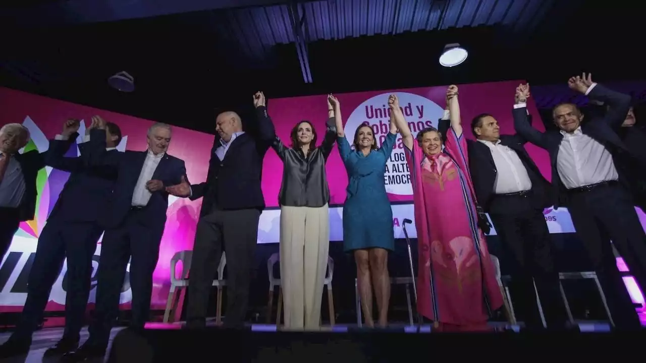 Gritan 'unidad' al arrancar la pasarela de presidenciables de oposición (Video)