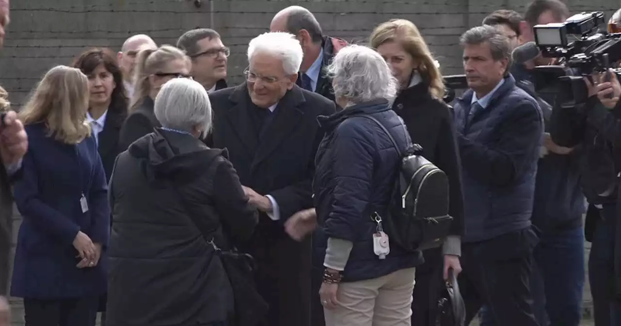 Mattarella in visita ad Auschwitz: 'Luogo d'orrore, ai ragazzi il compito di trasmettere la memoria'