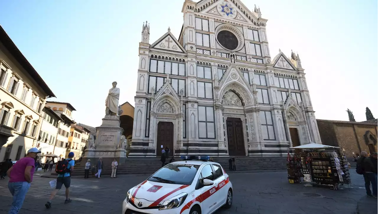 Nessun colpevole per il turista ucciso da un frammento di capitello in Santa Croce a Firenze