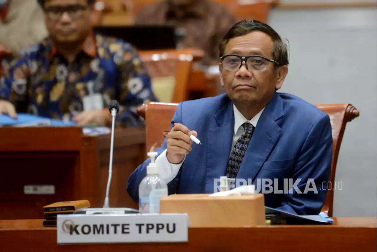 Mahfud MD: Fasilitas Publik Harus Dibuka untuk Shalat Idul Fitri |Republika Online