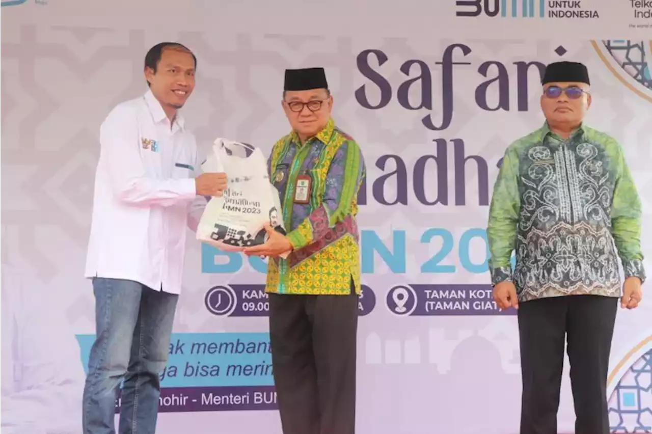 Safari Ramadhan BUMN: Telkom Bagikan 1000 Paket Sembako Murah di Tanjung |Republika Online