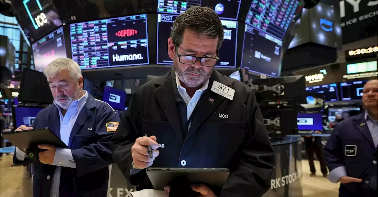 S&P 500 ekes out gain as tech supports, J&J, Goldman disappoint