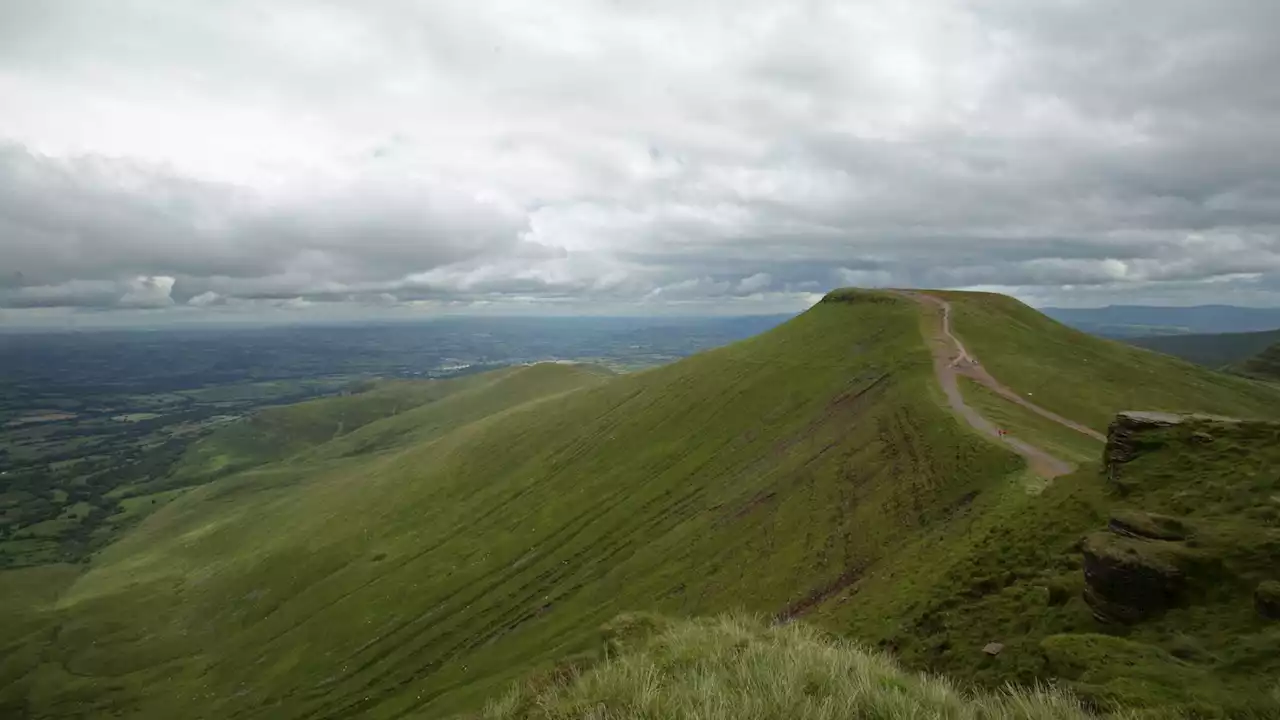 Brecon Beacons National Park: Tories criticise renaming as 'symbolic' attempt to look 'trendy'