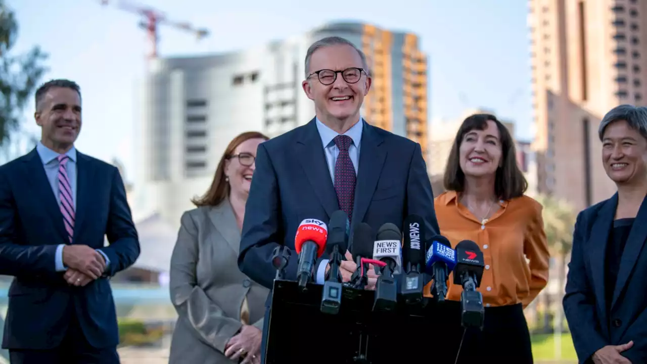 Anthony Albanese &#8216;proud&#8217; to lead a govt that has &#8216;ministers of substance&#8217;