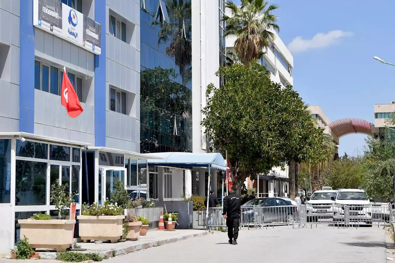 Tunisie : les autorités ferment les bureaux d’Ennahdha, « inquiétude » européenne