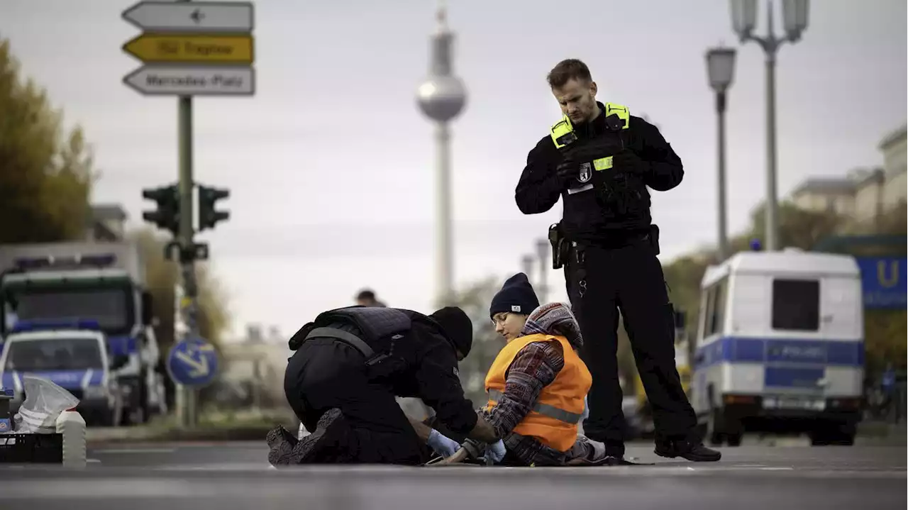 Geplante Blockaden in Berlin: Gewerkschaft der Polizei wirft Klimaaktivisten „Guerilla-Aktionen“ vor