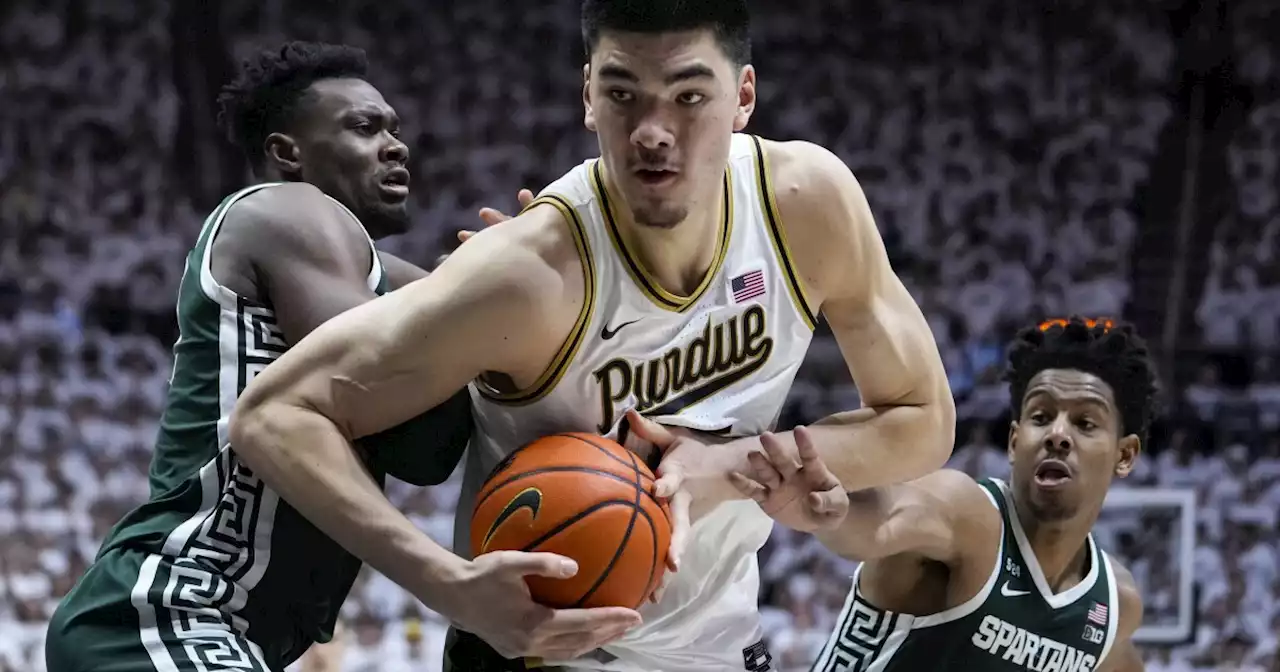 Purdue's Zach Edey puts his name in NBA Draft, while maintaining college eligibility