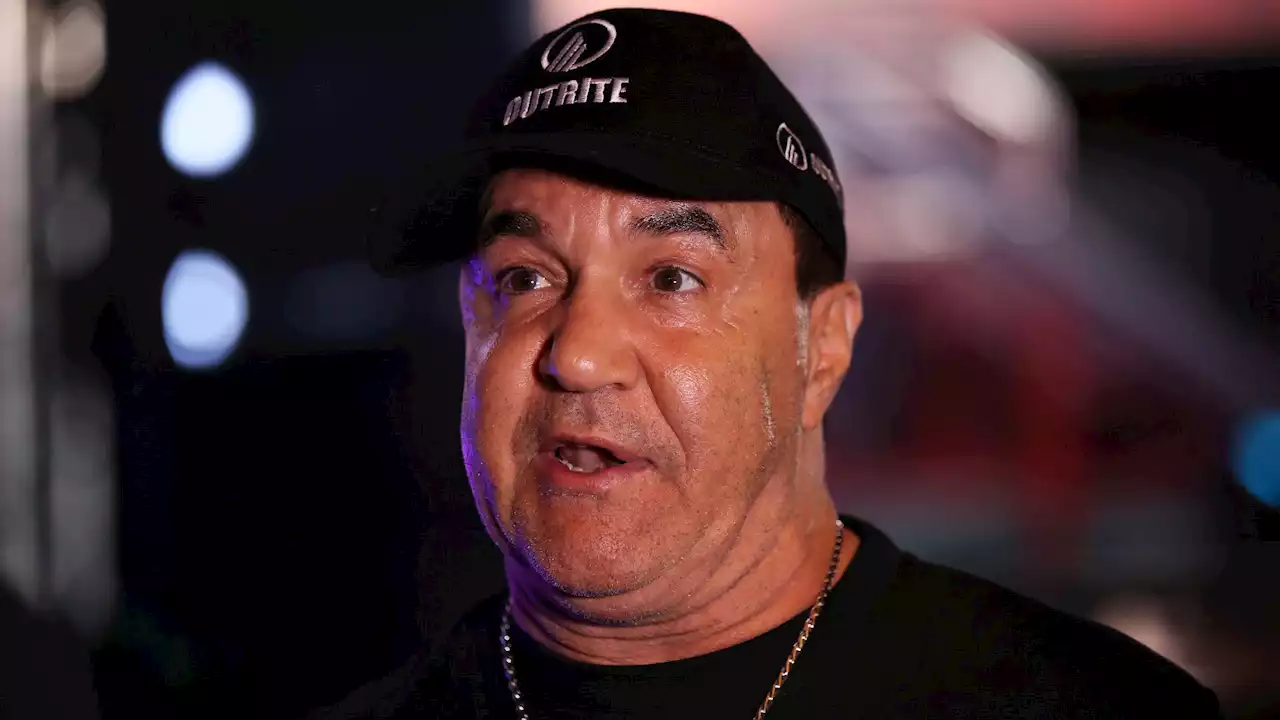 Aussie boxing legend rocked by sudden split