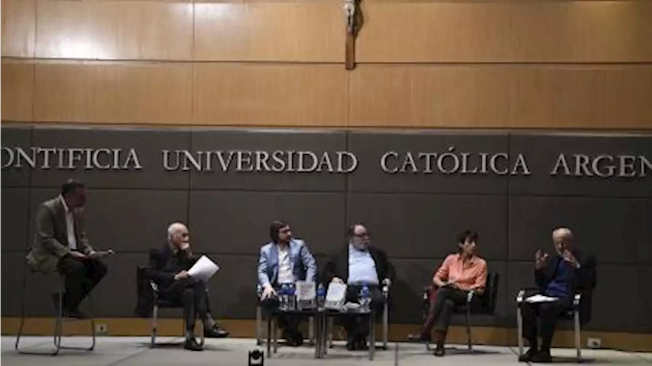 Presentaron en la UCA el libro del Episcopado sobre su rol en la dictadura