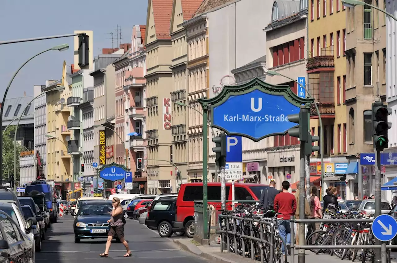 Berlin-Neukölln: Frau attackiert Mann in U-Bahn