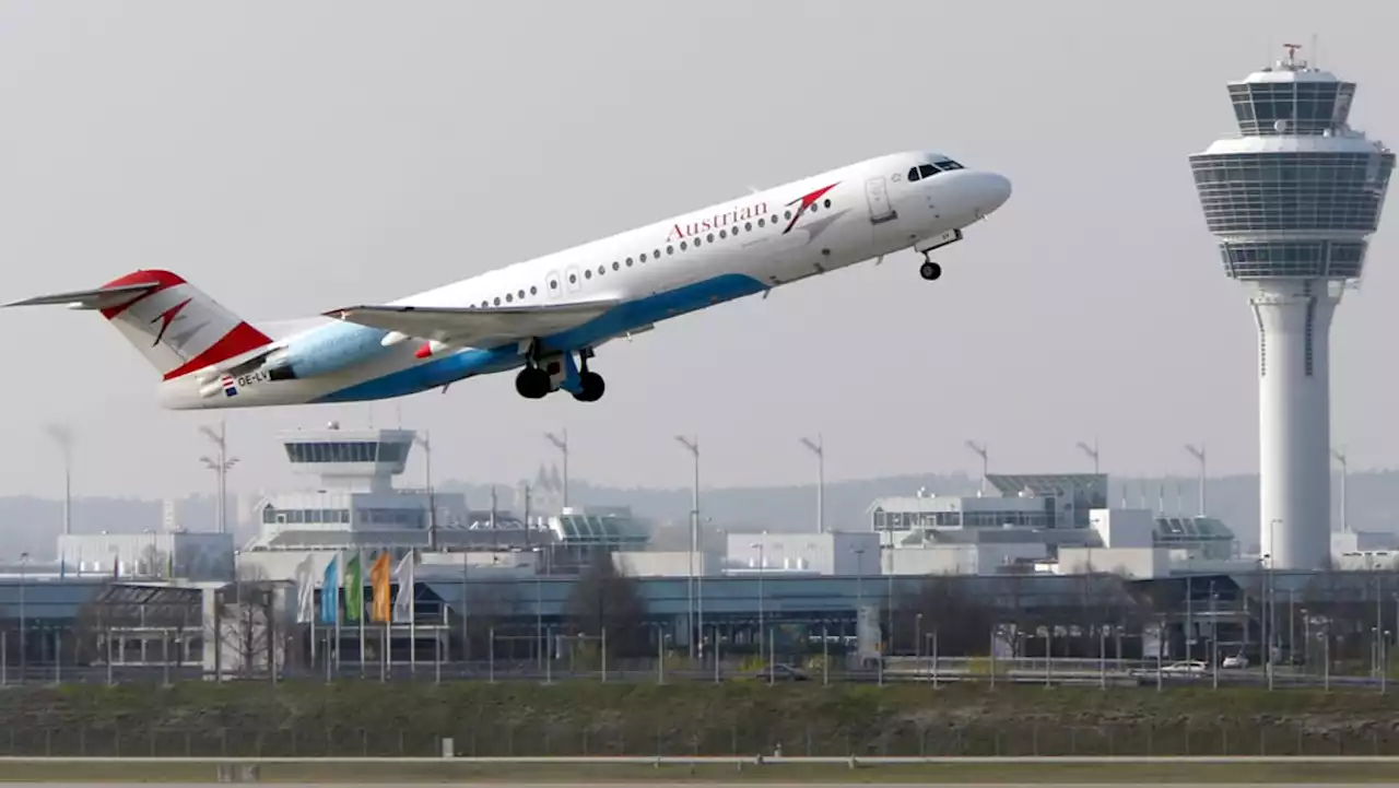 Clogged toilets force Austrian Airlines flight return