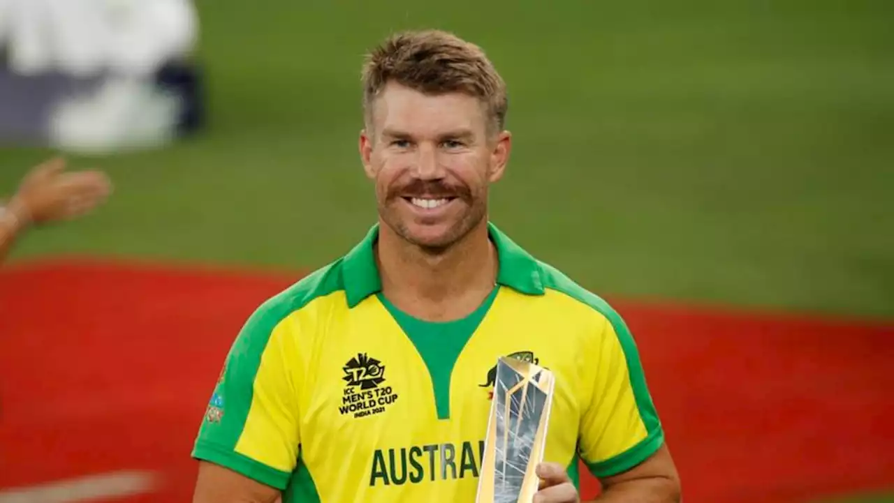 Warner in Ashes squad but Australia keep top order options open