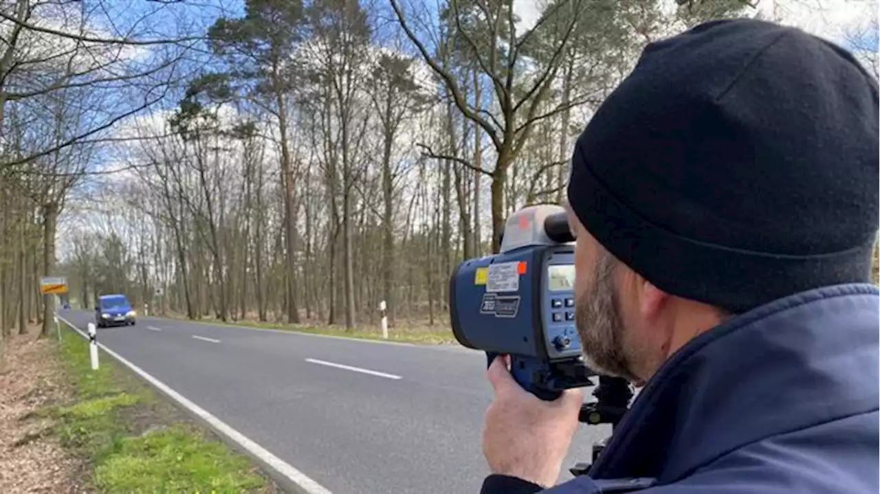 Brandenburger Polizei macht beim 'Speedmarathon' Jagd auf Raser