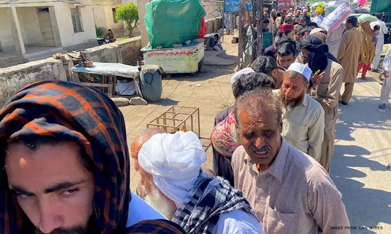 An economic crisis in Pakistan means many are going hungry during Ramadan