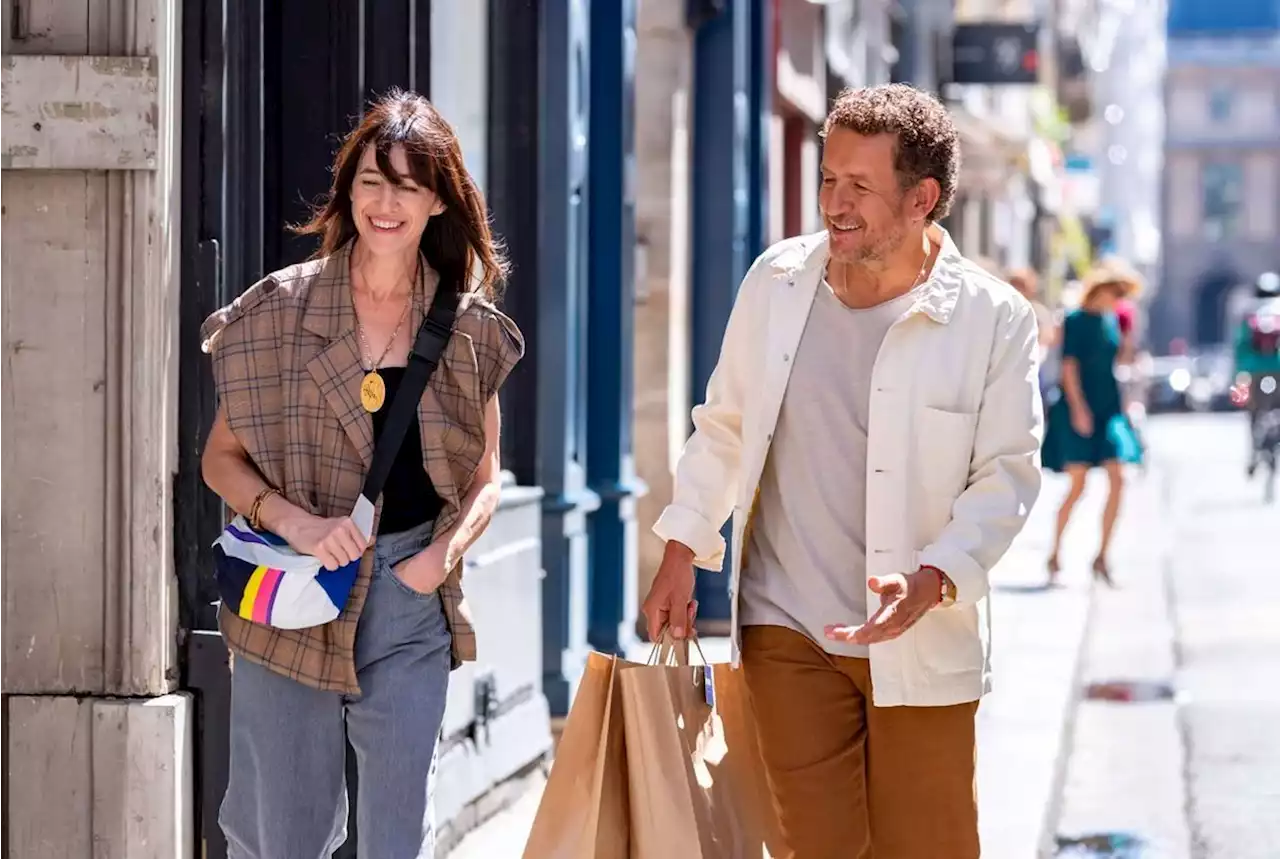 « La Vie pour de vrai » : Charlotte Gainsbourg irrésistible dans la comédie de Dany Boon