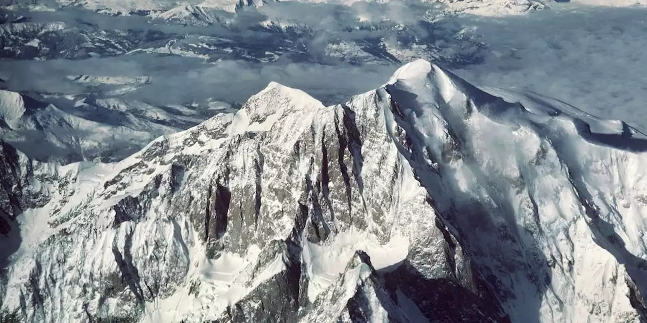 Deutsches Paar von Gletschereis-Brocken am Montblanc getötet