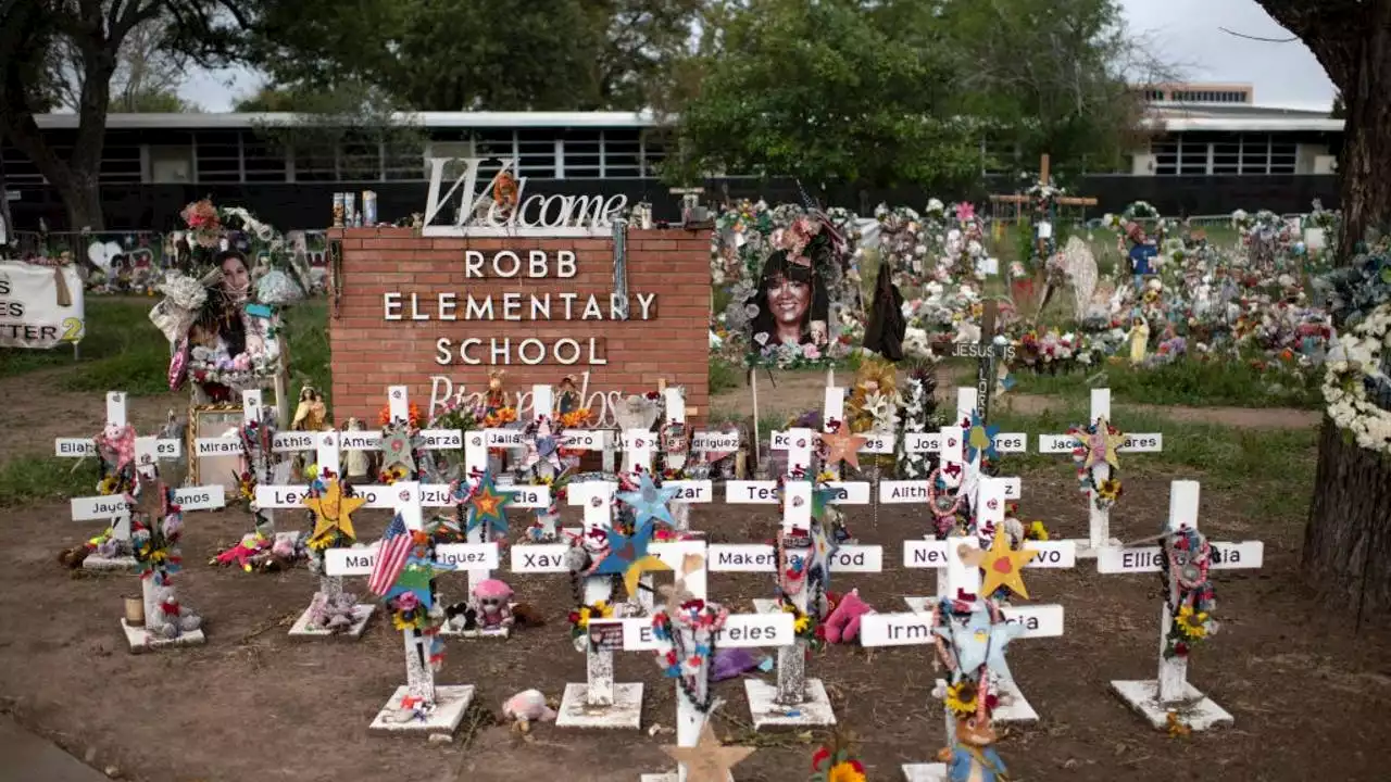 Testimony turns emotional as Uvalde victims' families ask Texas House committee for gun control