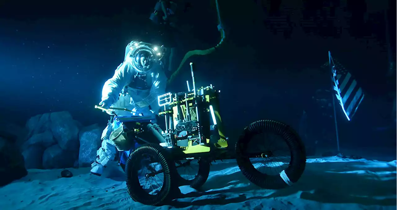 NASA Building Huge Underwater Moon Replica